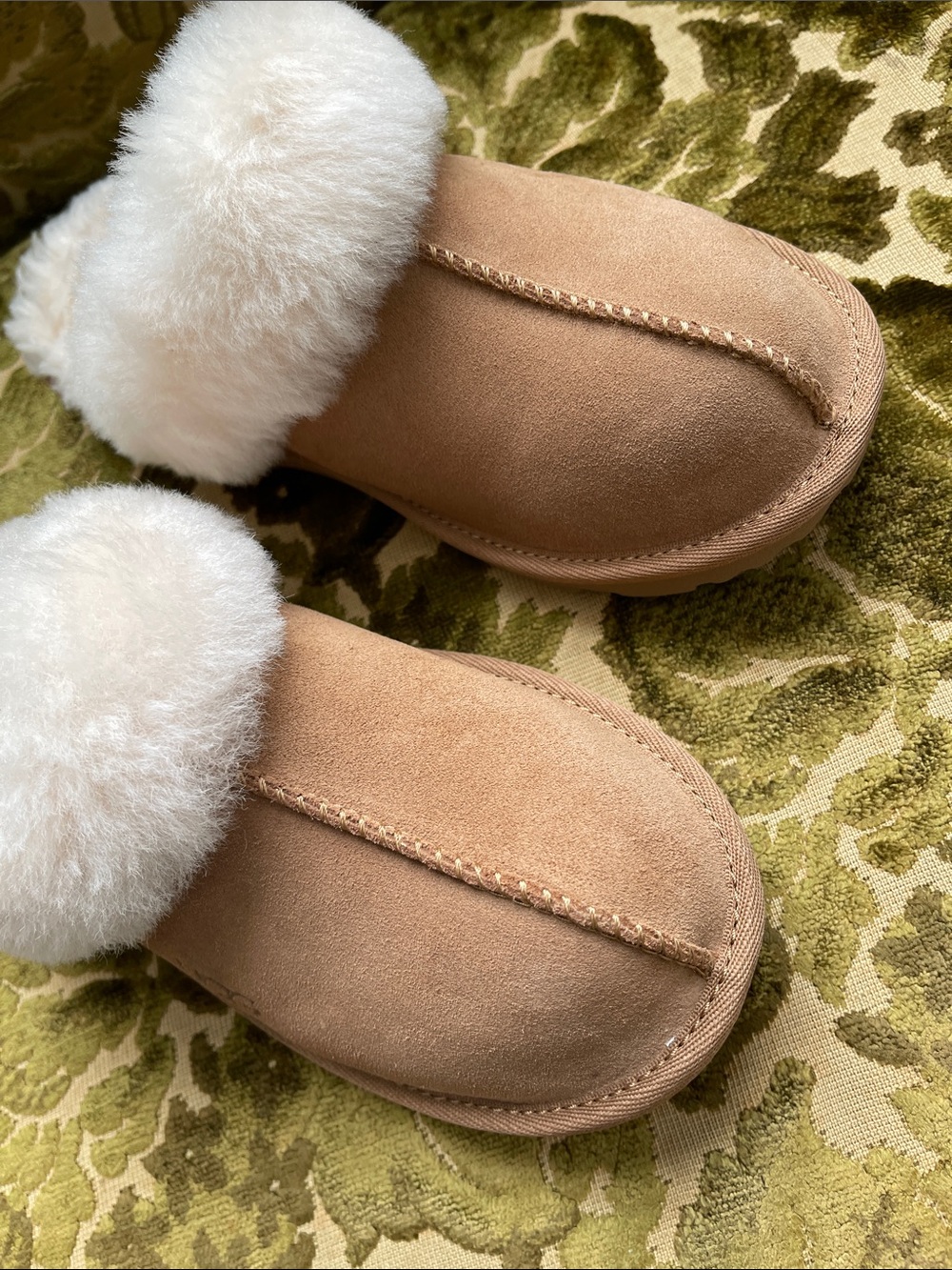 ‼️SOLD‼️UGG Cozy Suede Chestnut Slippers - Picture 9 of 15